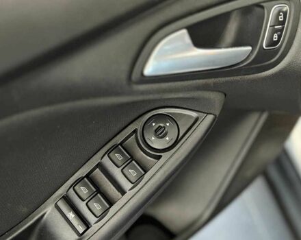 Сірий Форд Фокус, об'ємом двигуна 2 л та пробігом 159 тис. км за 8000 $, фото 18 на Automoto.ua