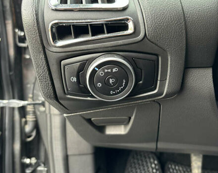 Серый Форд Фокус, объемом двигателя 1.5 л и пробегом 253 тыс. км за 9750 $, фото 13 на Automoto.ua