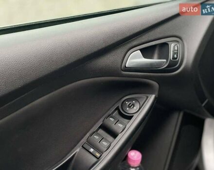 Серый Форд Фокус, объемом двигателя 2 л и пробегом 147 тыс. км за 8999 $, фото 11 на Automoto.ua