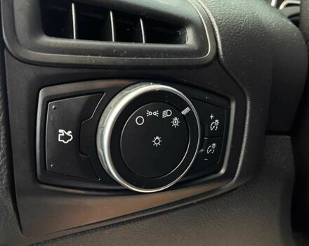 Сірий Форд Фокус, об'ємом двигуна 2 л та пробігом 159 тис. км за 8000 $, фото 11 на Automoto.ua