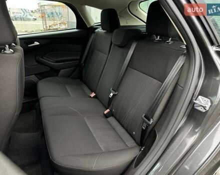 Серый Форд Фокус, объемом двигателя 2 л и пробегом 264 тыс. км за 8500 $, фото 26 на Automoto.ua