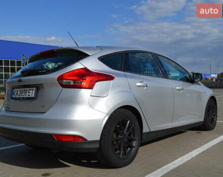 Сірий Форд Фокус, об'ємом двигуна 2 л та пробігом 161 тис. км за 7600 $, фото 6 на Automoto.ua
