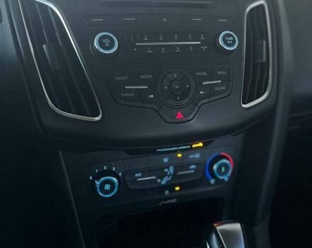 Сірий Форд Фокус, об'ємом двигуна 2 л та пробігом 82 тис. км за 9999 $, фото 12 на Automoto.ua