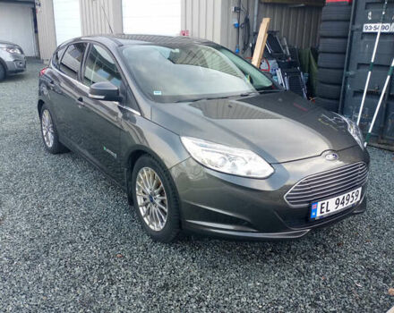 Форд Фокус 2016 в Луцке на Automoto.ua Серый Форд Фокус, объемом двигателя 0 л и пробегом 100 тыс. км за 6999 $, фото 30 на Automoto.ua