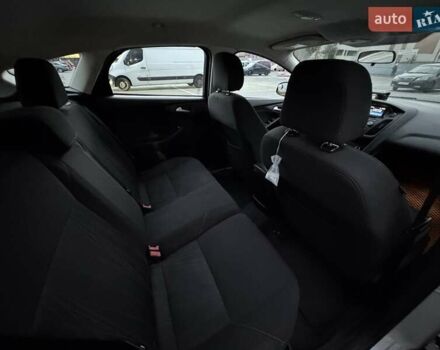 Серый Форд Фокус, объемом двигателя 2 л и пробегом 205 тыс. км за 7200 $, фото 7 на Automoto.ua