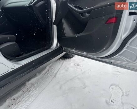 Сірий Форд Фокус, об'ємом двигуна 2 л та пробігом 95 тис. км за 8500 $, фото 25 на Automoto.ua