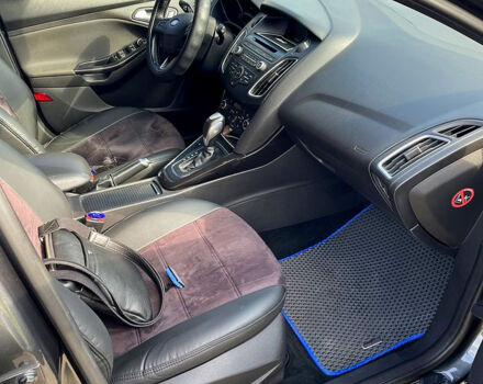 Серый Форд Фокус, объемом двигателя 1.5 л и пробегом 0 тыс. км за 9000 $, фото 2 на Automoto.ua