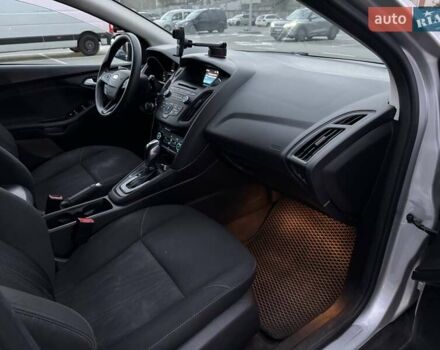 Серый Форд Фокус, объемом двигателя 2 л и пробегом 205 тыс. км за 7200 $, фото 6 на Automoto.ua