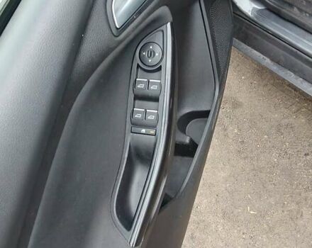 Серый Форд Фокус, объемом двигателя 2 л и пробегом 180 тыс. км за 5750 $, фото 5 на Automoto.ua