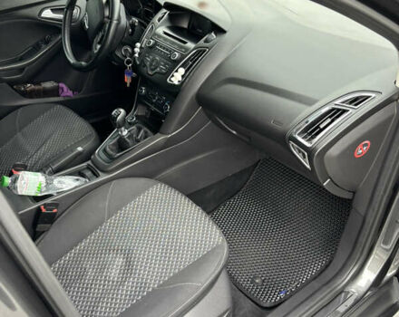 Серый Форд Фокус, объемом двигателя 1.5 л и пробегом 253 тыс. км за 9750 $, фото 8 на Automoto.ua