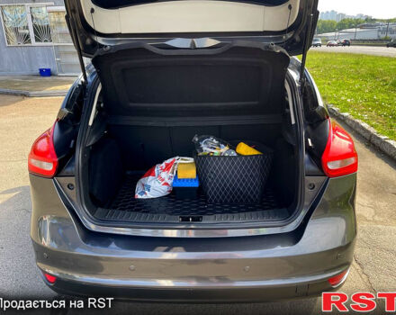 Серый Форд Фокус, объемом двигателя 1.5 л и пробегом 0 тыс. км за 9000 $, фото 5 на Automoto.ua