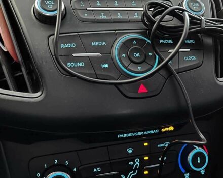 Сірий Форд Фокус, об'ємом двигуна 2 л та пробігом 159 тис. км за 8000 $, фото 13 на Automoto.ua