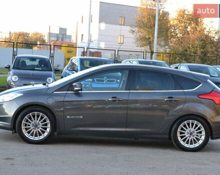 Форд Фокус 2016 в Луцке на Automoto.ua Серый Форд Фокус, объемом двигателя 0 л и пробегом 100 тыс. км за 6999 $, фото 11 на Automoto.ua