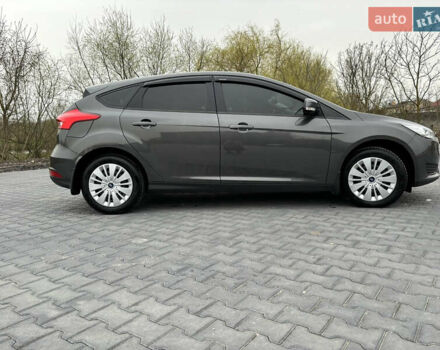 Серый Форд Фокус, объемом двигателя 1.5 л и пробегом 253 тыс. км за 9750 $, фото 5 на Automoto.ua