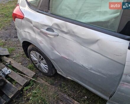 Серый Форд Фокус, объемом двигателя 1 л и пробегом 23 тыс. км за 2900 $, фото 6 на Automoto.ua