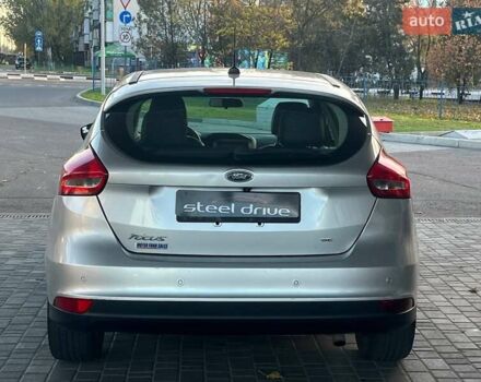 Сірий Форд Фокус, об'ємом двигуна 2 л та пробігом 82 тис. км за 9999 $, фото 3 на Automoto.ua