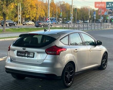 Сірий Форд Фокус, об'ємом двигуна 2 л та пробігом 82 тис. км за 9999 $, фото 5 на Automoto.ua