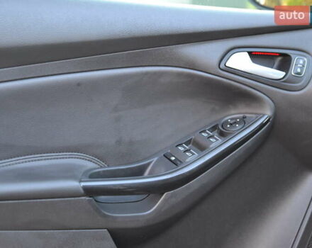 Форд Фокус 2016 в Луцке на Automoto.ua Серый Форд Фокус, объемом двигателя 0 л и пробегом 100 тыс. км за 6999 $, фото 14 на Automoto.ua