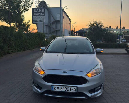Сірий Форд Фокус, об'ємом двигуна 2 л та пробігом 122 тис. км за 8200 $, фото 1 на Automoto.ua