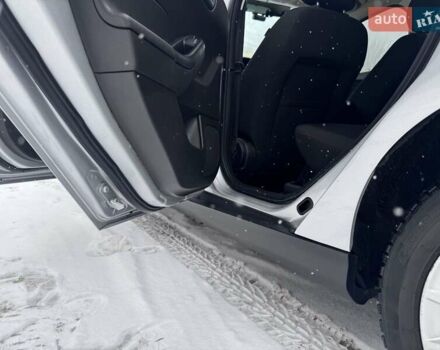 Сірий Форд Фокус, об'ємом двигуна 2 л та пробігом 95 тис. км за 8500 $, фото 21 на Automoto.ua