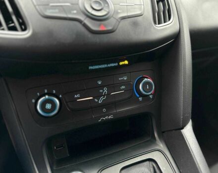 Серый Форд Фокус, объемом двигателя 2 л и пробегом 264 тыс. км за 8500 $, фото 19 на Automoto.ua