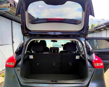 Серый Форд Фокус, объемом двигателя 2 л и пробегом 187 тыс. км за 7900 $, фото 6 на Automoto.ua