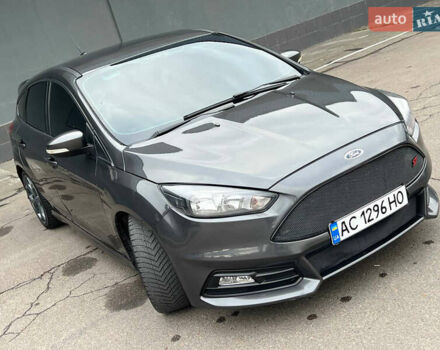 Серый Форд Фокус, объемом двигателя 2 л и пробегом 257 тыс. км за 12800 $, фото 4 на Automoto.ua