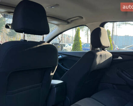 Сірий Форд Фокус, об'ємом двигуна 2 л та пробігом 175 тис. км за 8900 $, фото 21 на Automoto.ua