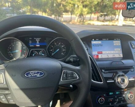 Сірий Форд Фокус, об'ємом двигуна 2 л та пробігом 61 тис. км за 10000 $, фото 9 на Automoto.ua