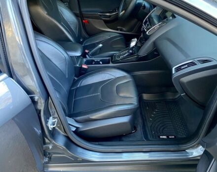 Серый Форд Фокус, объемом двигателя 2 л и пробегом 63 тыс. км за 12200 $, фото 3 на Automoto.ua