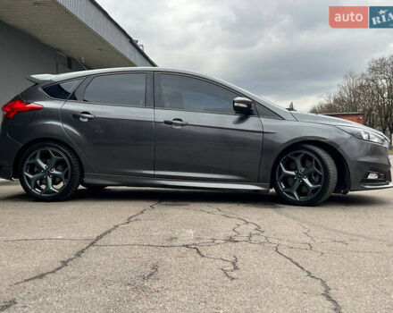 Серый Форд Фокус, объемом двигателя 2 л и пробегом 257 тыс. км за 12800 $, фото 5 на Automoto.ua