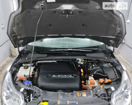 Сірий Форд Фокус, об'ємом двигуна 0 л та пробігом 103 тис. км за 12900 $, фото 4 на Automoto.ua