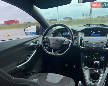 Серый Форд Фокус, объемом двигателя 2 л и пробегом 257 тыс. км за 12800 $, фото 19 на Automoto.ua