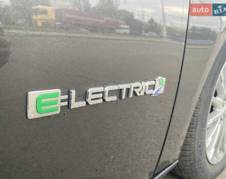 Серый Форд Фокус, объемом двигателя 0 л и пробегом 85 тыс. км за 8899 $, фото 24 на Automoto.ua