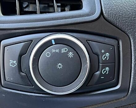 Сірий Форд Фокус, об'ємом двигуна 2 л та пробігом 175 тис. км за 8900 $, фото 18 на Automoto.ua