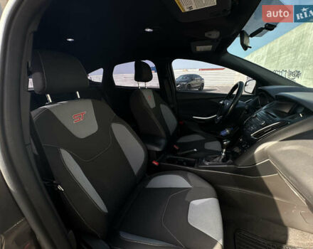 Сірий Форд Фокус, об'ємом двигуна 2 л та пробігом 256 тис. км за 8900 $, фото 6 на Automoto.ua