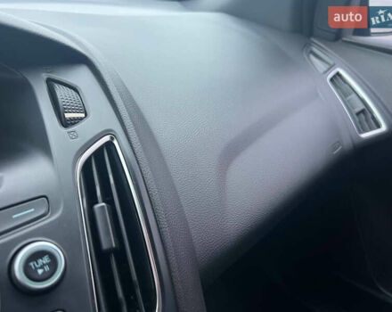 Серый Форд Фокус, объемом двигателя 2 л и пробегом 257 тыс. км за 12800 $, фото 46 на Automoto.ua