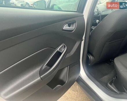 Серый Форд Фокус, объемом двигателя 2 л и пробегом 176 тыс. км за 8990 $, фото 25 на Automoto.ua