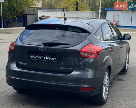 Серый Форд Фокус, объемом двигателя 0 л и пробегом 85 тыс. км за 8899 $, фото 6 на Automoto.ua