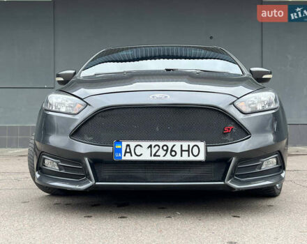 Серый Форд Фокус, объемом двигателя 2 л и пробегом 257 тыс. км за 12800 $, фото 2 на Automoto.ua