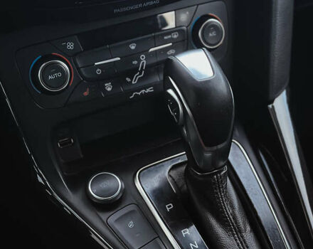 Сірий Форд Фокус, об'ємом двигуна 2 л та пробігом 224 тис. км за 9500 $, фото 11 на Automoto.ua