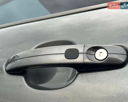 Серый Форд Фокус, объемом двигателя 2 л и пробегом 257 тыс. км за 12800 $, фото 10 на Automoto.ua