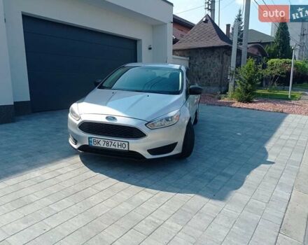 Сірий Форд Фокус, об'ємом двигуна 2 л та пробігом 200 тис. км за 7999 $, фото 3 на Automoto.ua