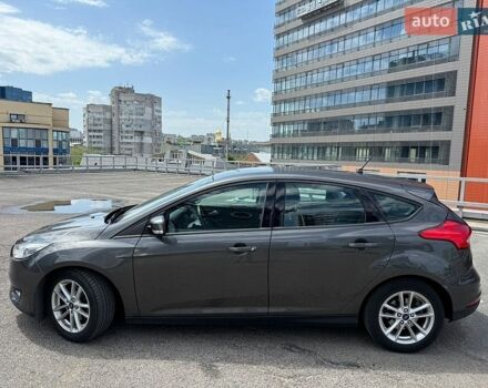 Сірий Форд Фокус, об'ємом двигуна 1 л та пробігом 69 тис. км за 9500 $, фото 2 на Automoto.ua