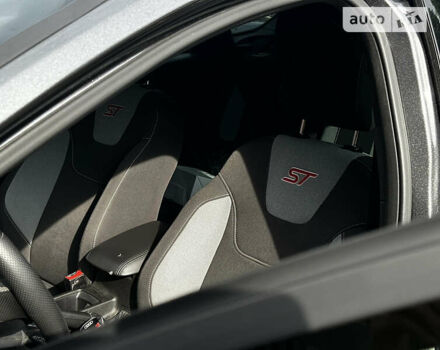 Серый Форд Фокус, объемом двигателя 2 л и пробегом 123 тыс. км за 10499 $, фото 56 на Automoto.ua