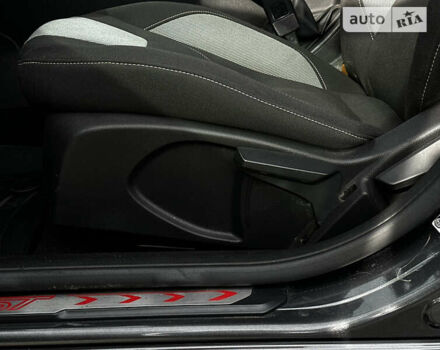 Серый Форд Фокус, объемом двигателя 2 л и пробегом 123 тыс. км за 10499 $, фото 60 на Automoto.ua