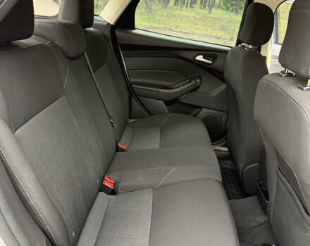 Сірий Форд Фокус, об'ємом двигуна 2 л та пробігом 121 тис. км за 8800 $, фото 12 на Automoto.ua