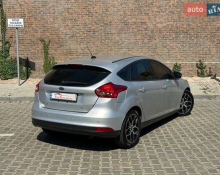Сірий Форд Фокус, об'ємом двигуна 2 л та пробігом 120 тис. км за 9999 $, фото 6 на Automoto.ua