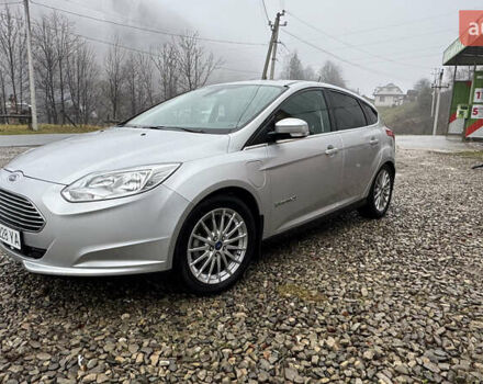 Серый Форд Фокус, объемом двигателя 0 л и пробегом 65 тыс. км за 9900 $, фото 2 на Automoto.ua