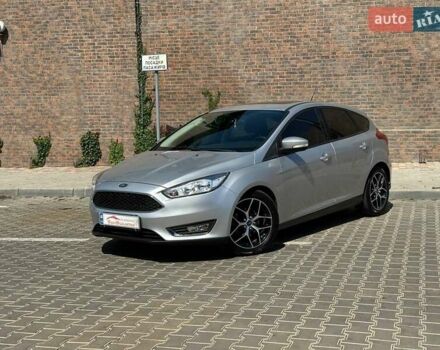 Сірий Форд Фокус, об'ємом двигуна 2 л та пробігом 120 тис. км за 9999 $, фото 3 на Automoto.ua